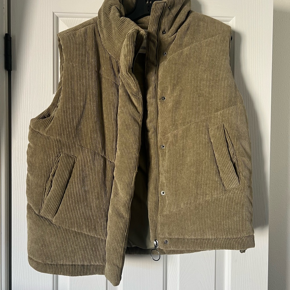 Zoe + Liv Men's Olive Corduroy Vest